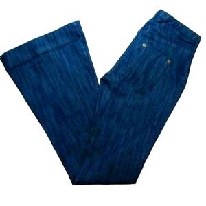 Soundgirl, Bell Bottom Jean's, Small Front Pocket, 1 Back Pocket, Size 27